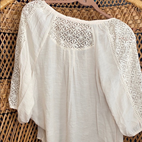 Cream colored Peasant-Sleeve Boho style shirt - Picture 3 of 6